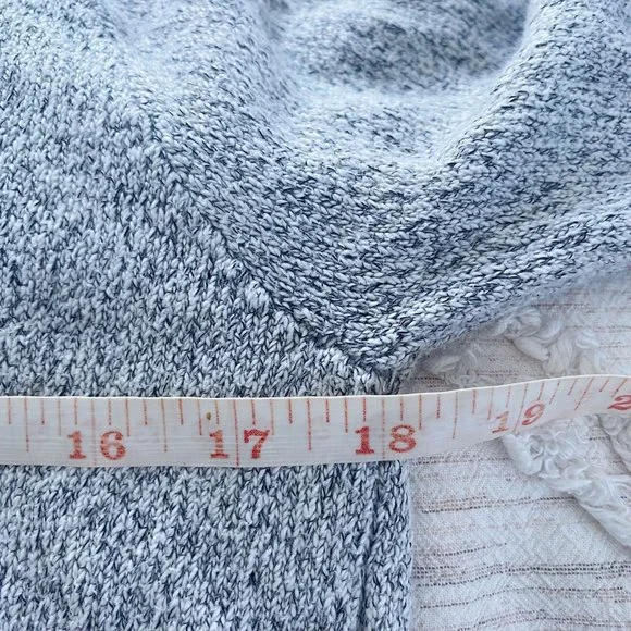 Brandy Melville Zip Up Cropped Knit Long Sleeve Sweater Gray Pullover S - Picture 9 of 9